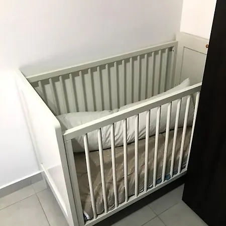 - 5 Mins From Airport Luqa