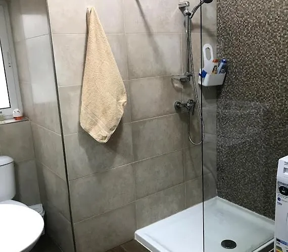 - 5 Mins From Airport * Luqa