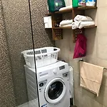 Apartmán - 5 Mins From Airport *