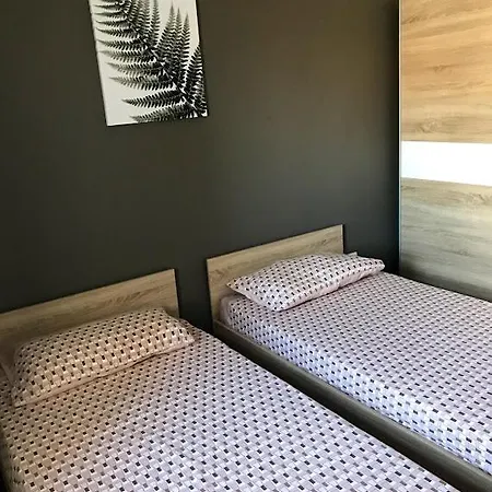 - 5 Mins From Airport Luqa