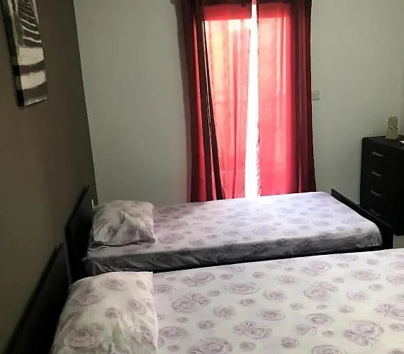 - 5 Mins From Airport * Luqa