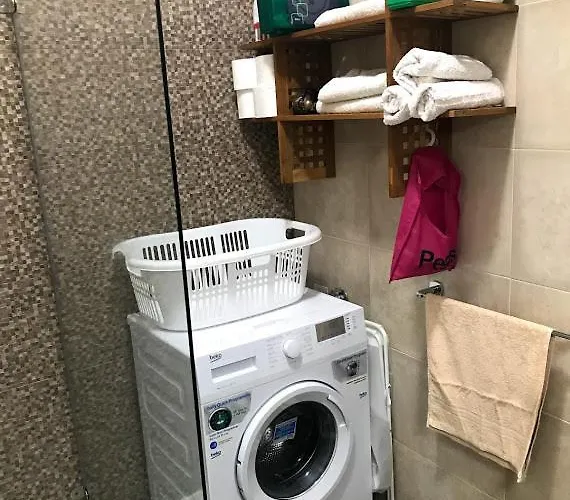 Apartment - 5 Mins From Airport *