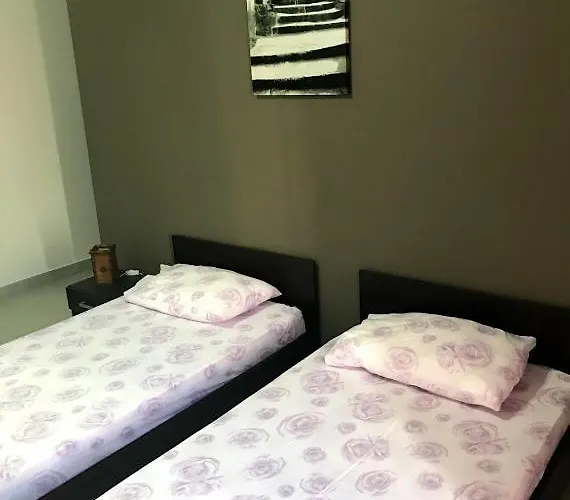 Apartment - 5 Mins From Airport