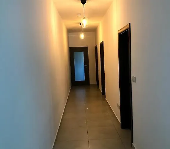 - 5 Mins From Airport * Luqa